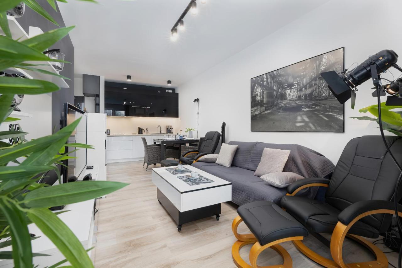 Platinium Apartment By Renters Prestige Rewal Eksteriør billede